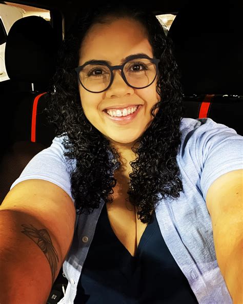 Hi everyone!! 💙💙 : r/LesbianActually