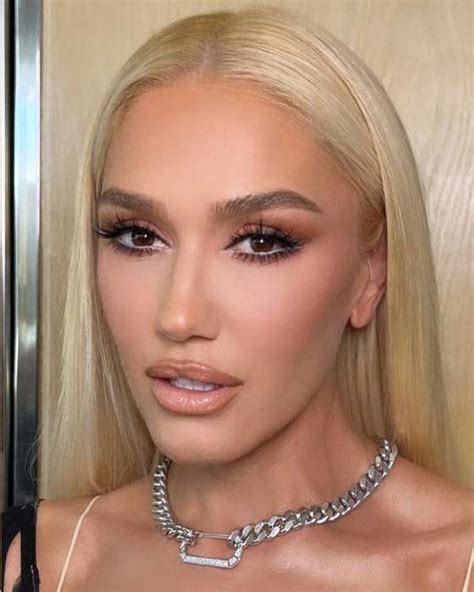 Gwen Stefani undergoes makeover ahead of new season of The Voice – fans ...