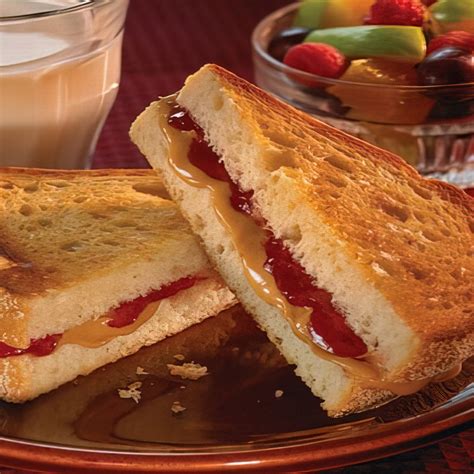 Grilled Peanut Butter & Jelly | HERSHEY Foodservice