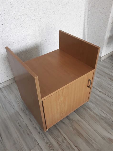 Дървено шкафче на колела гр. Ямбол Георги Бенковски • OLX.bg