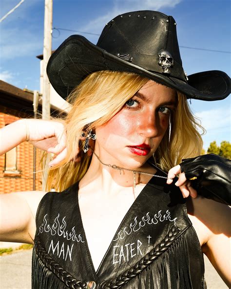 ELLIE JAYNE (@elliejaynedirector) • Instagram photos and videos