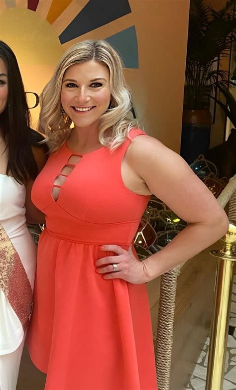 Weather girl Cassandra Jones Fox 5 Las Vegas....is Hottttt : r/hot