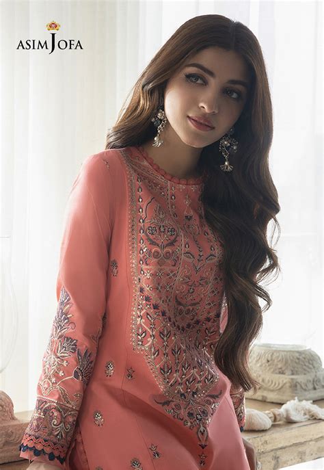 AJAI-20 EMBROIDERED SLUB LAWN 2 PCS – Asim Jofa