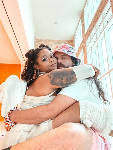 Portals outfit (Hollywood) : r/MelanieMartinez