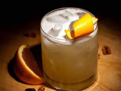 Rum Sour Cocktail Recipe & History by Cocktail Society