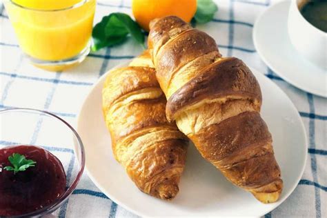 Круасани по-французьки з яблуками : Ням ням за 5 хвилин | Food ...