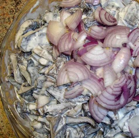 Маринованные грузди со сметаной - пошаговый рецепт с фото на Повар.ру