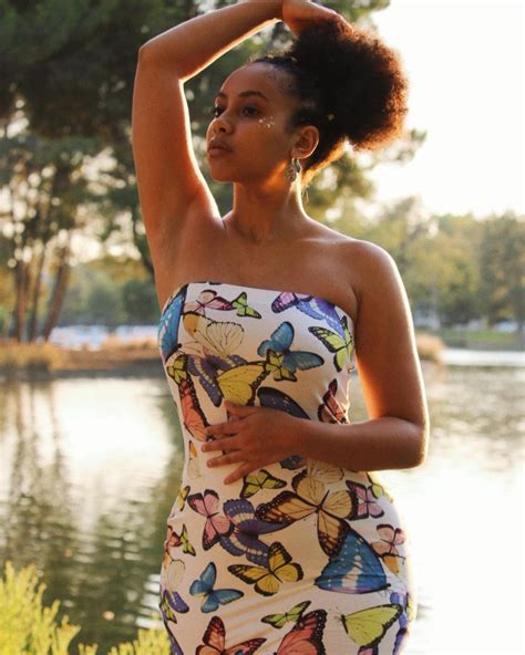 Jada Bell | Dress from @honeybum The Sweet honey butter that flys 🦋