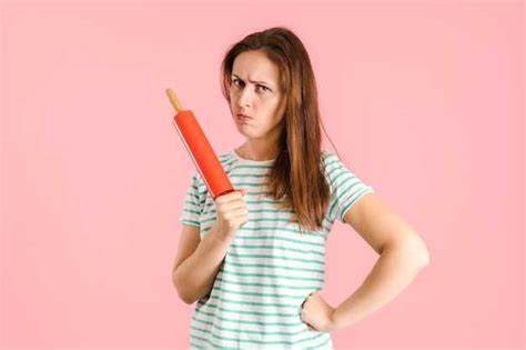 Почему чешется копчик у женщины причины