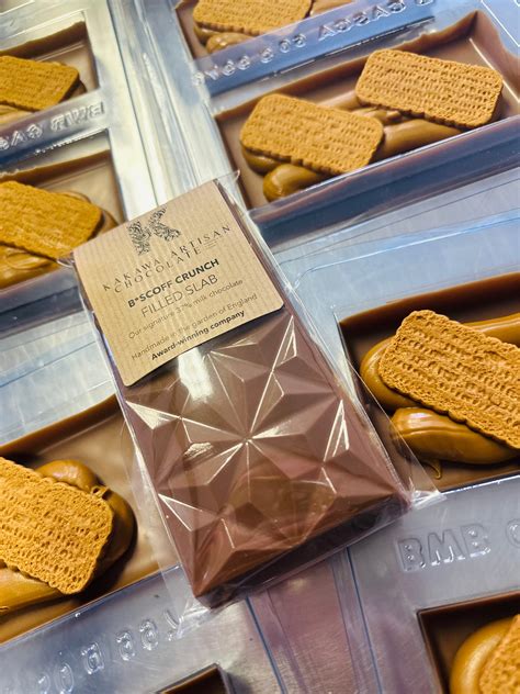 B*scoff Crunch Filled Slab – Kakawa Artisan Chocolate & Co Ltd