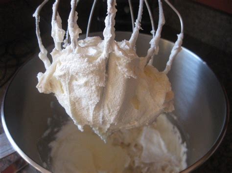 making frosting veganification