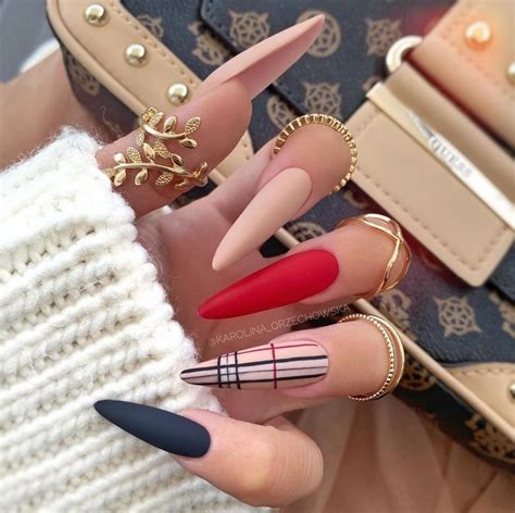 35+ Fall Nail Art: Exquisite Autumn Designs - Emerlyn Closet