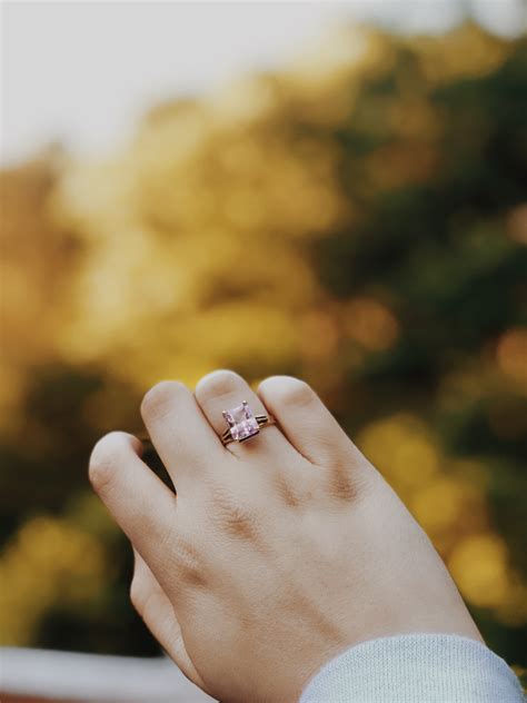 How To Find The Perfect Engagement Ring To Match Your Wedding Vision