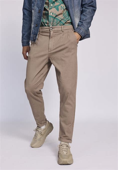 Redefined Rebel Chino - walnut/braun - Zalando.at