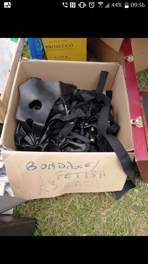 Nothing says I love you like 2nd hand sex toys... : r/trashy
