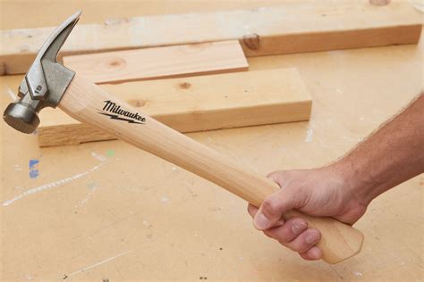 hammer handle   damaged  nailing due  projects linguistics