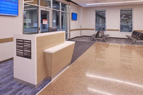 Phoenix Mesa Gateway Airport in Mesa, AZ (Phoenix-Mesa Gateway Airport ...