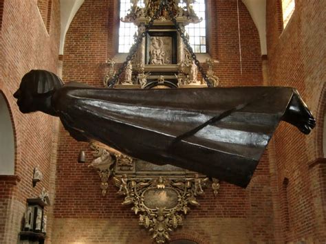 'Der Schwebende' ('The Floating Angel'). Ernst Barlach, 1926. Made to ...