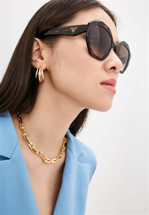 Женские солнцезащитные очки Prada (Прада) 0PR 16WS цвет коричневый ...