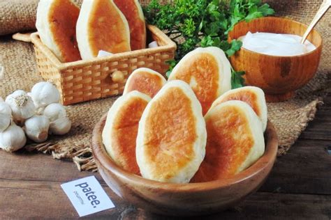 Пирожки с картофелем, курицей и луком - рецепт с фотографиями - Patee ...