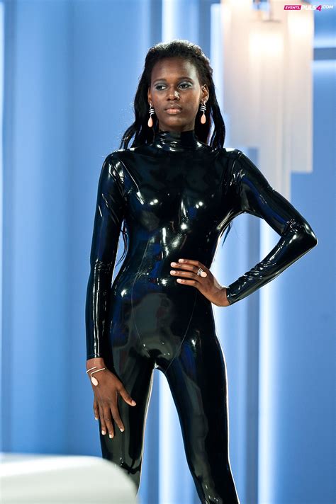 Ebony Girls, Ebony Women, Black Girls, Black Women, Latex Wear, Vinyl