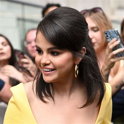 Selena Gomez's Emotional Breakdown: The Truth Behind the Tears. - 7r73sis