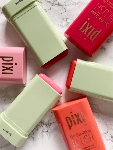 Pixi Beauty On-the-Glow Blush румяна-стик оттенок Ruby - My Beauty Fresh