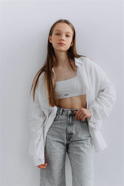 Young Girl Model Photos, Download The BEST Free Young Girl Model Stock