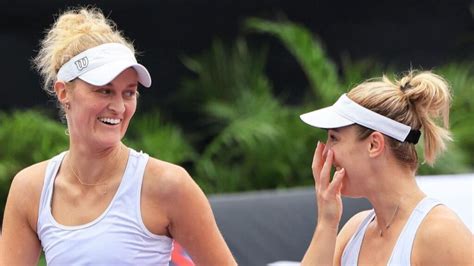 Dabrowski, Routliffe Win Key Match at WTA Finals - Tennis Canada