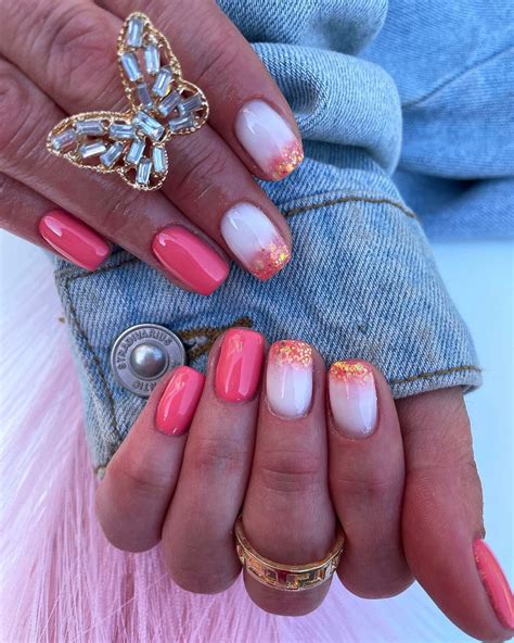 40+ Chic Summer Coral Nails You Will Love [2025] - Nail Designs Daily