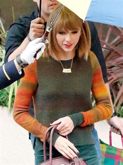 TAYLOR SWIFT Out and About in Tokyo - HawtCelebs