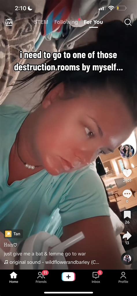 Christen Whitman : r/itshannahmsdsnarkfest