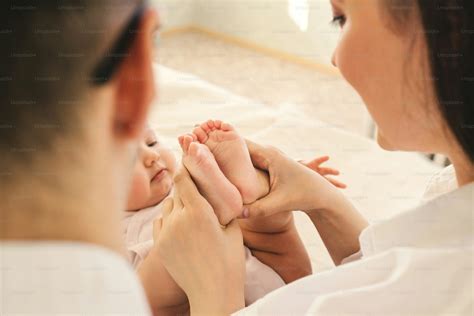 how to hold a baby 5