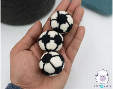 3cm, 4cm, 6cm Mini Felt Soccer Balls - Felt & Yarn