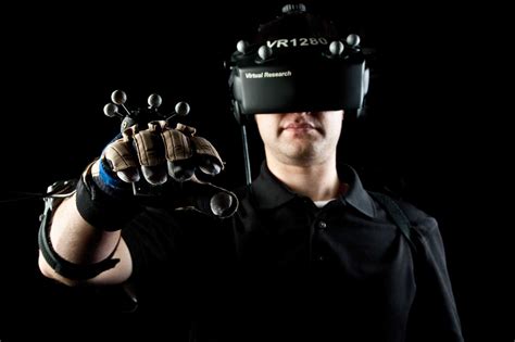 Virtual Reality Gaming: Is VR Out to Eliminate Mobile Gaming?