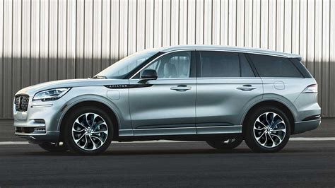 lincoln aviator adds muscle   luxurious