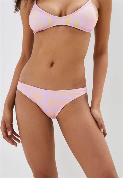 Плавки Quiksilver CLASSIC W MHN6, цвет: розовый, RTLACL293201 — купить ...