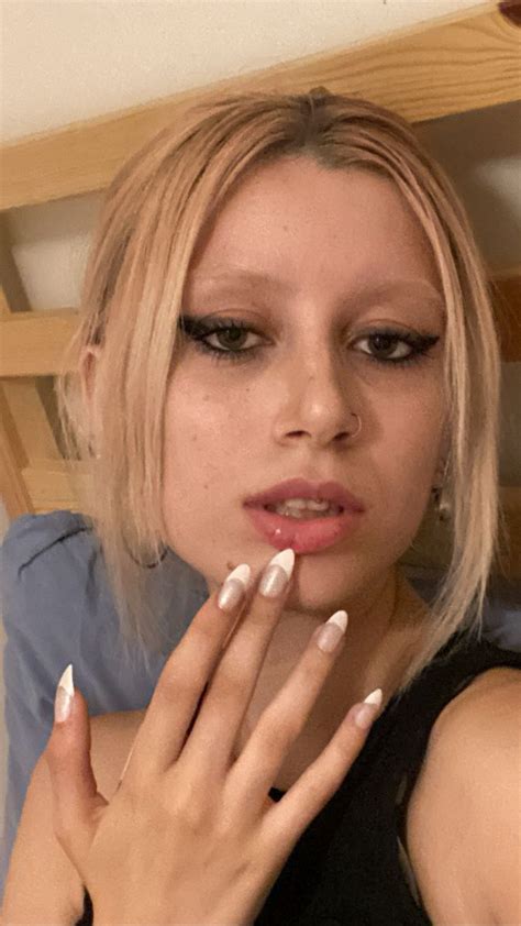 dye eyebrows light eyebrows bleached eyebrows makeup eyebrows