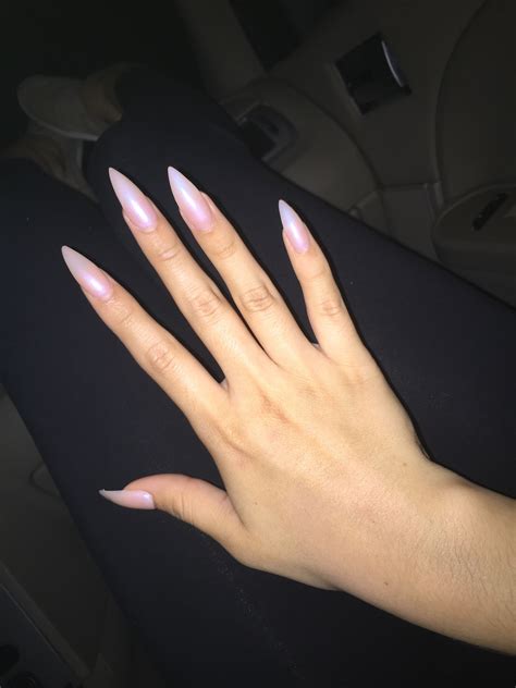 Nude stilettos 💜 Summer Stiletto Nails, Acrylic Nails Stiletto, Pointy