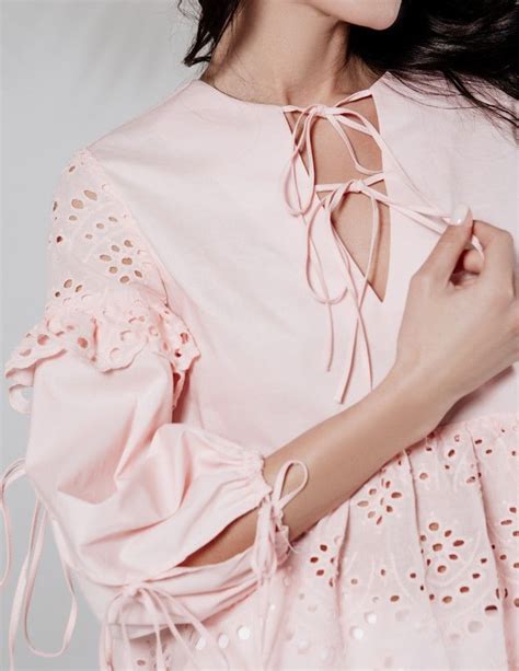Блуза комбинированная из прошвы и коттона | Fashion, Women's top ...