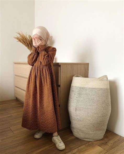 Pin on Блог о моде | Hijab kids fashion, Muslim kids fashion, Dresses ...
