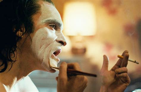 Joker (2019) arvostelu – Hirviön synty – Taikalyhty – Elokuvablogi