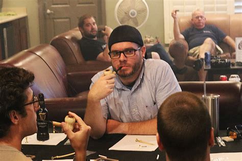 A Laudisi Family Pipe Club | Smokingpipes.com