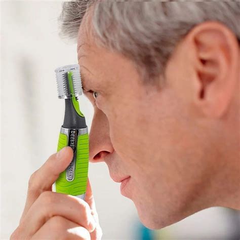 Green blade Micro Touch Trimmer, For Travel at Rs 93/piece in New Delhi ...