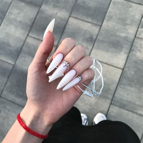 #маникюр#стразы#молочные ногти#nails | Ногти, Современные ногти ...