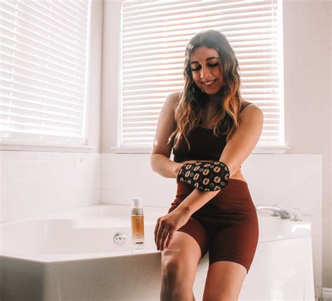 How I Get the Best Self-Tan at Home! - The Mama Honey