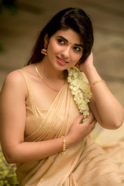 Pragya Nagra in golden saree photos - South Indian Actress