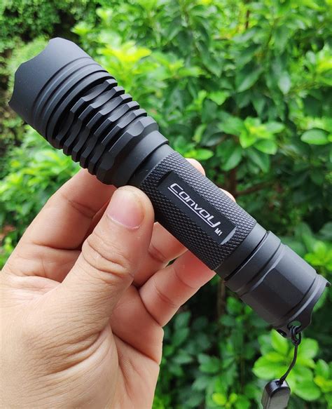 Convoy M1 XML2 1100lume CHIẾU XA 350m – Đèn pin quốc dân