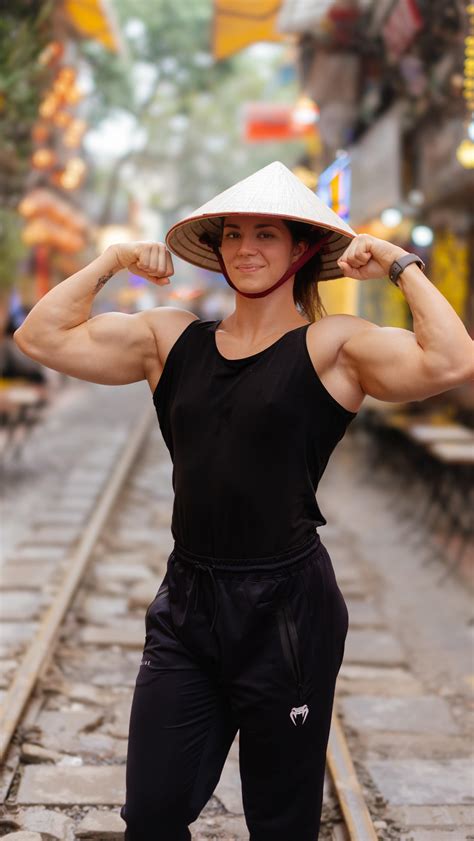 Vladislava Galagan | For all my Gals out there 🤍🙌🏻 let’s put some work