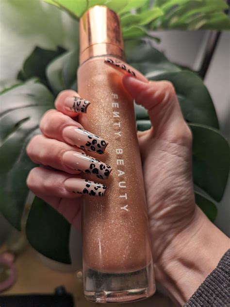 Currently active long nail pornstars? : r/nailFetish